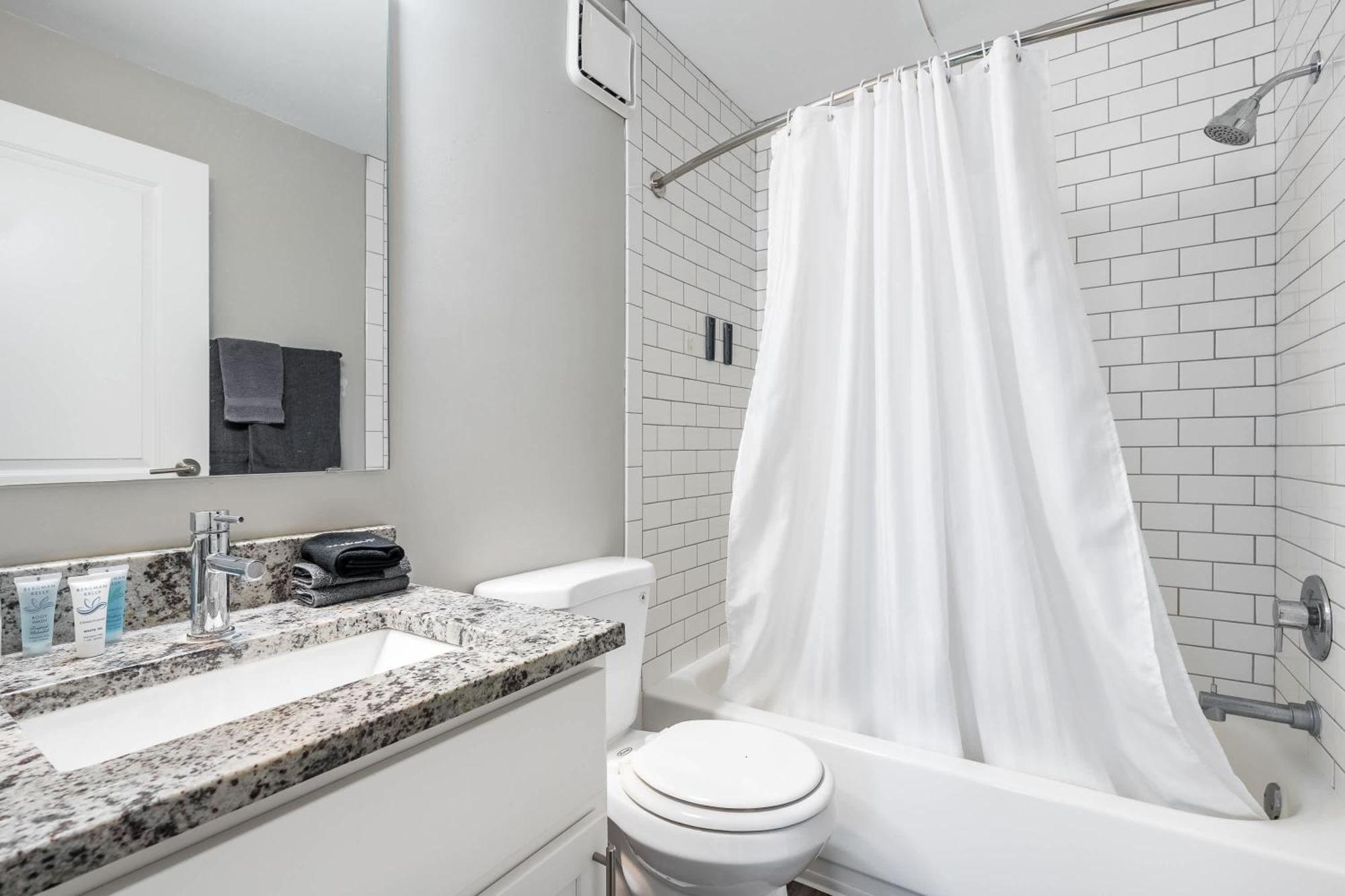Modern Mass Ave 1Br Apartment With Kitchen Indianapolis Extérieur photo
