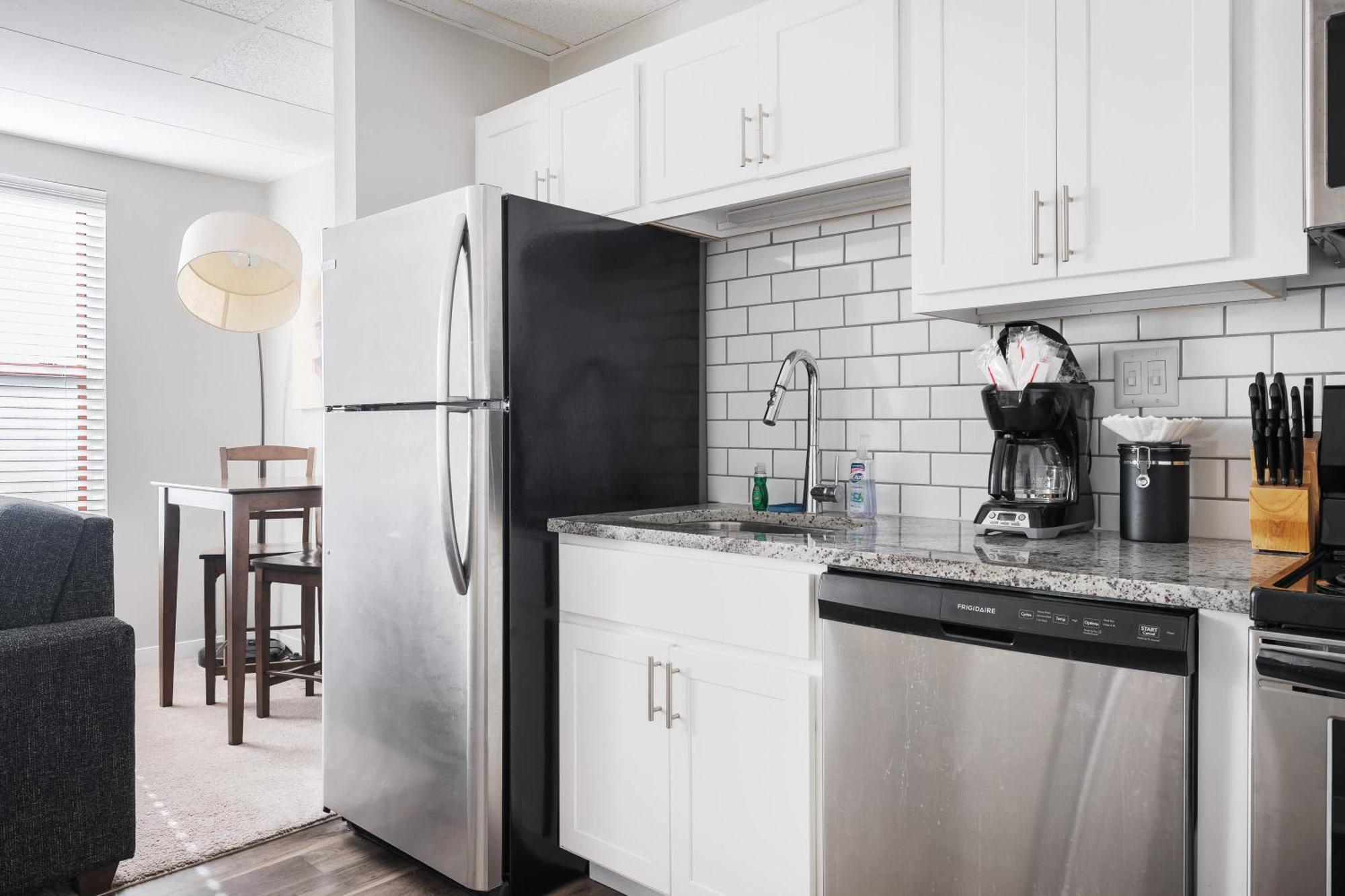 Modern Mass Ave 1Br Apartment With Kitchen Indianapolis Extérieur photo